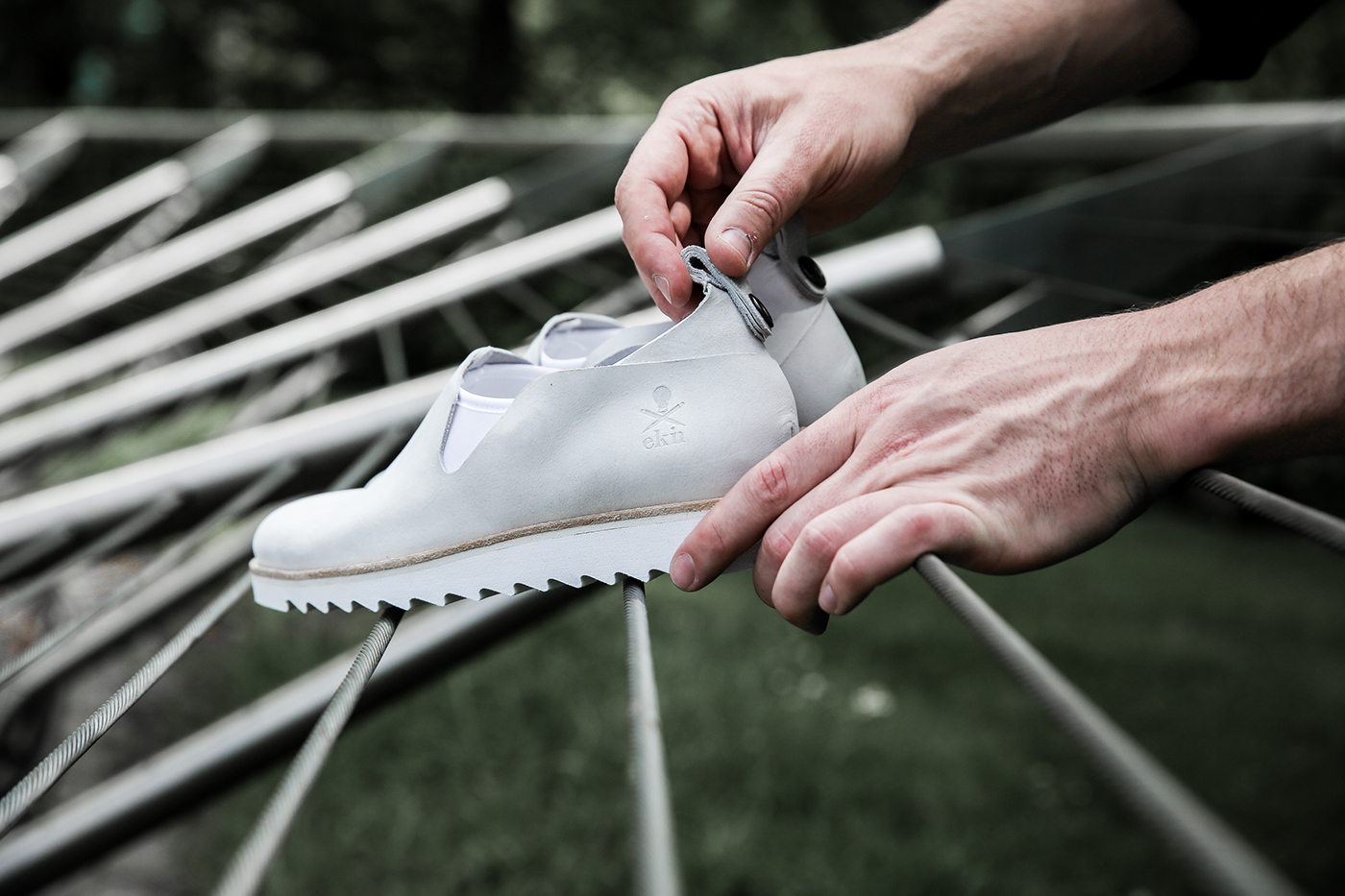 shoes，concise，comfortable，Seamless upper，white，