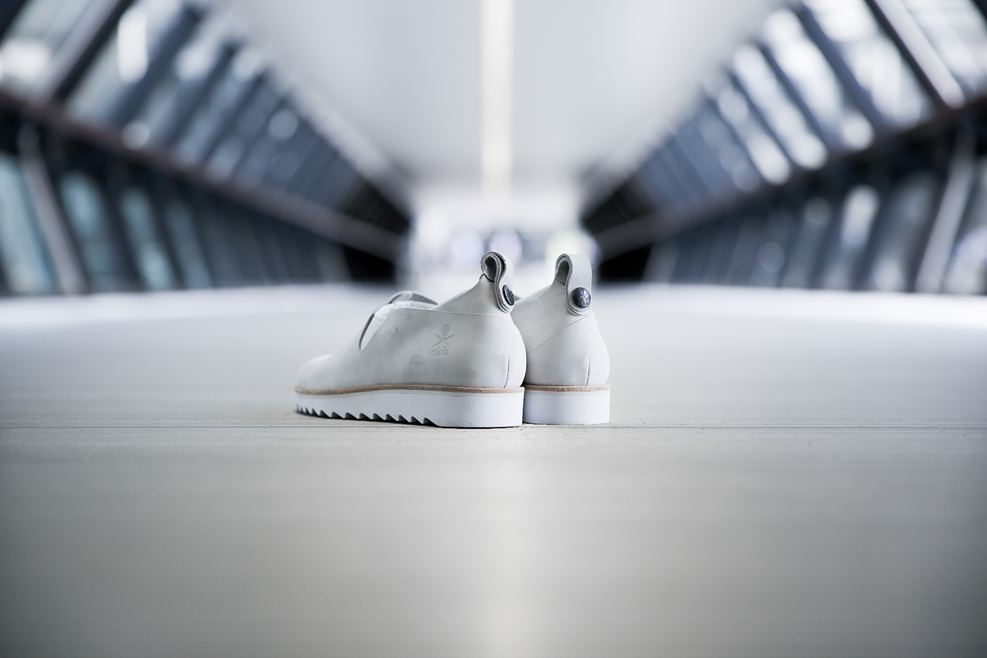 shoes，concise，comfortable，Seamless upper，white，