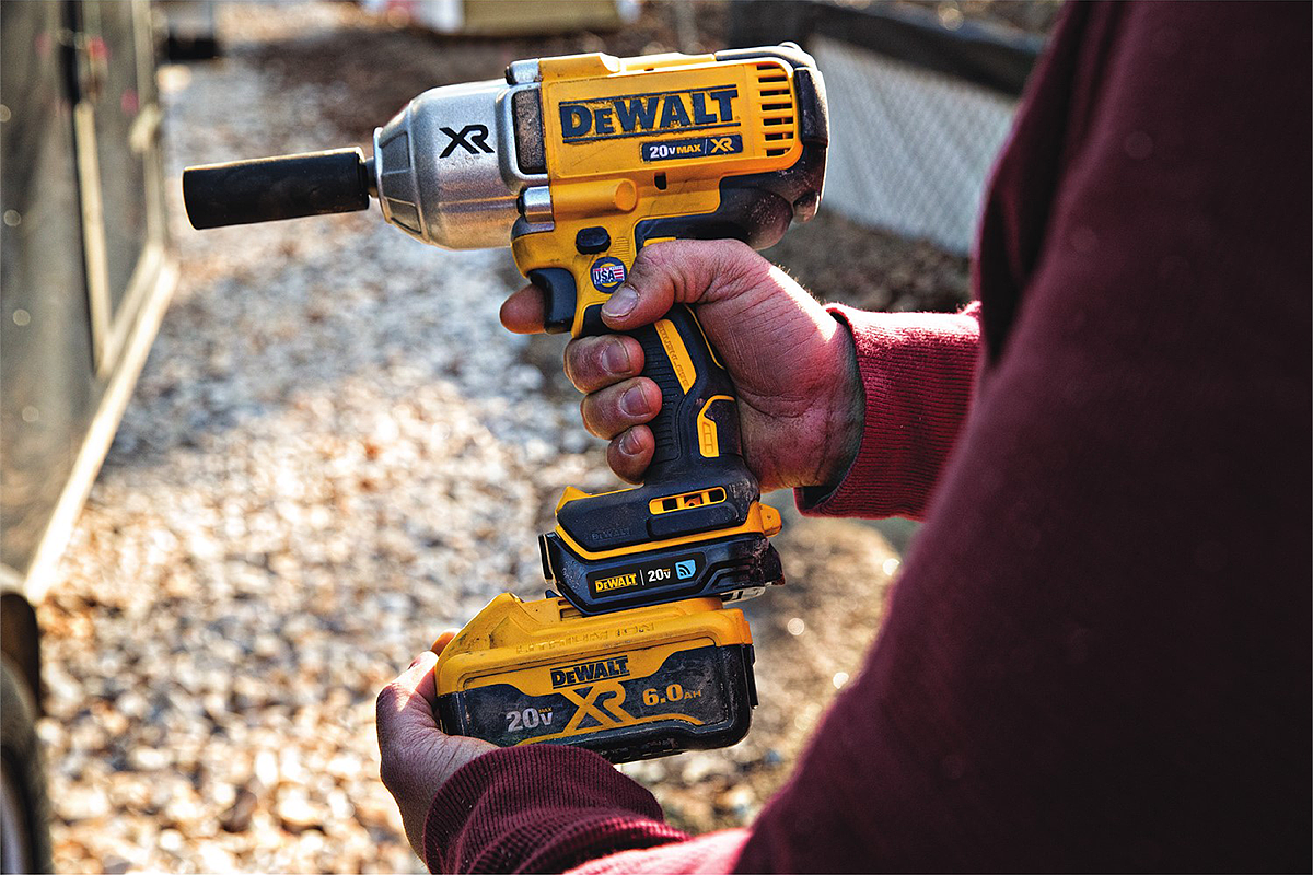 black，product design，Battery，dewalt，