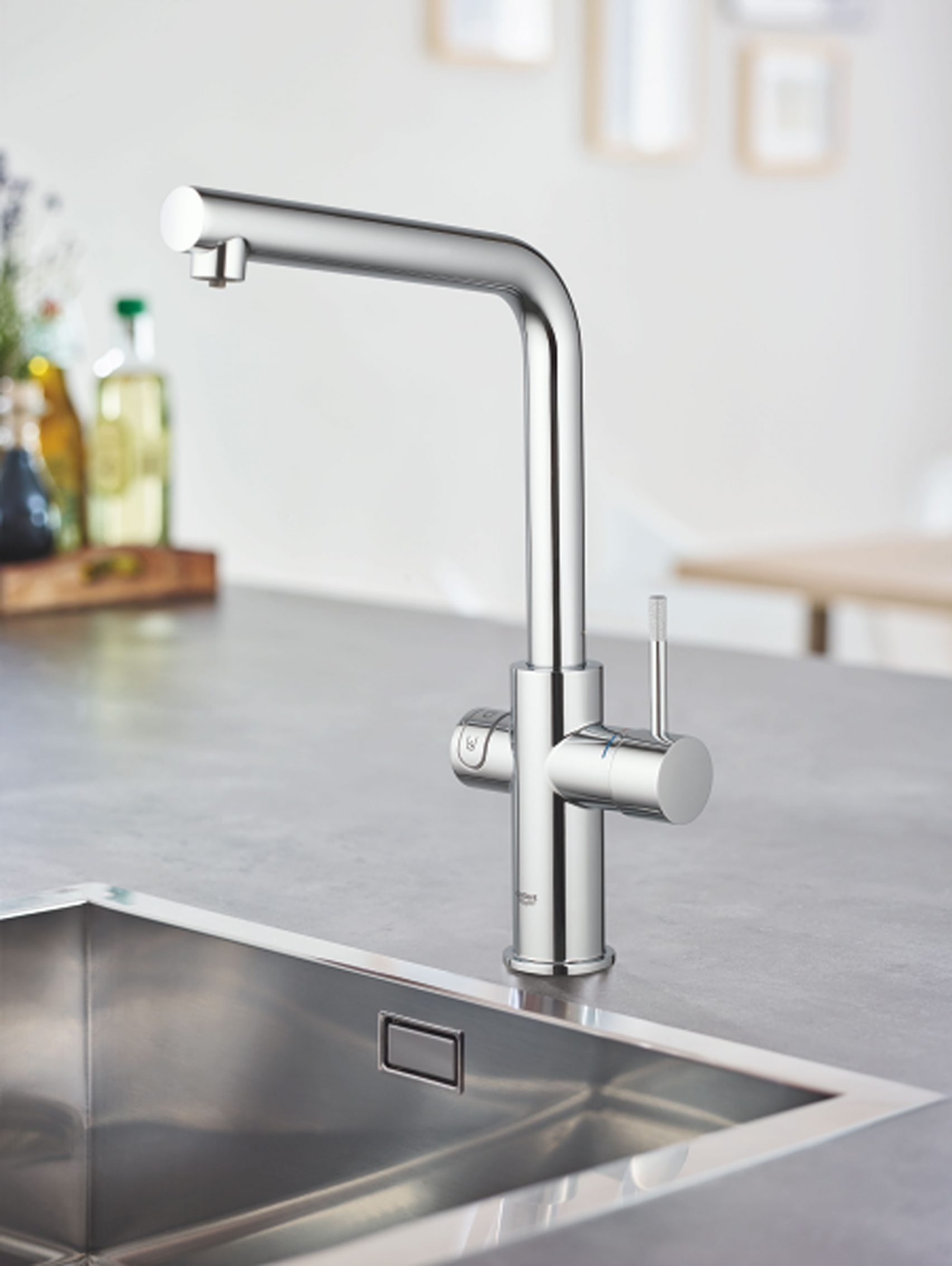 Large，water tap，kitchen，