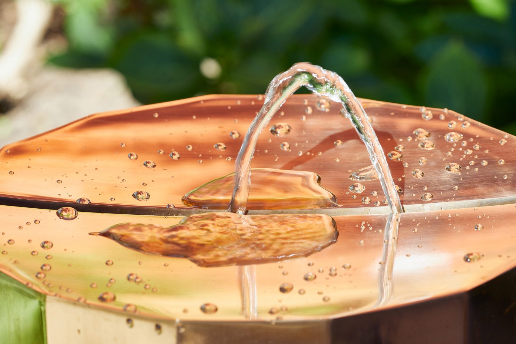 product design，industrial design，bronze，interest，sensor，Water dispenser，