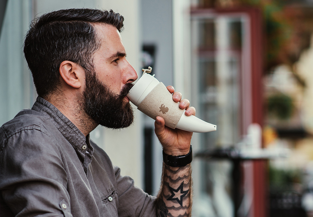 Peculiar shape，Creative and novel，small office , home office，outdoor sport，Convenient and concise，