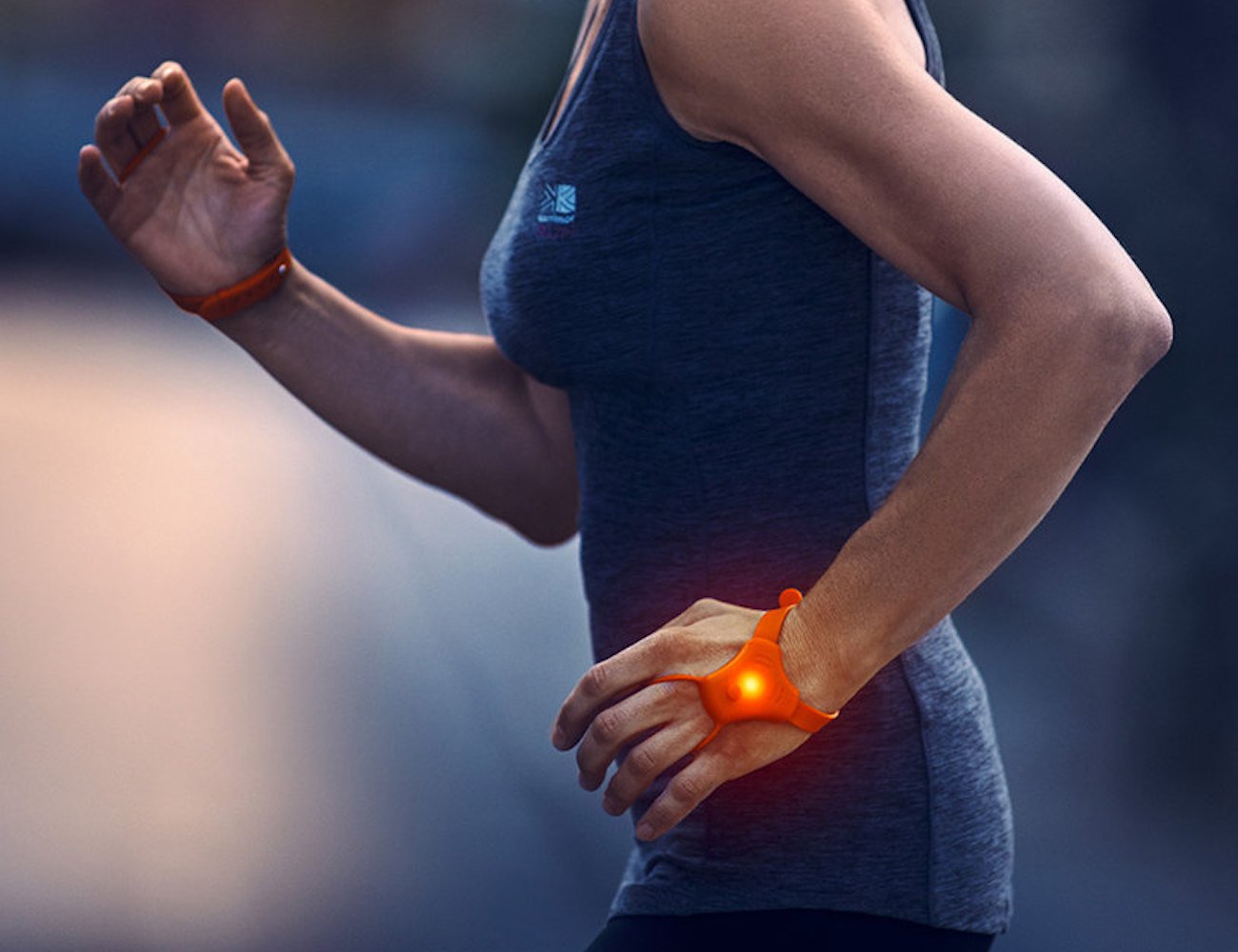 SeniTurn，Safety indicator，Wearable ，