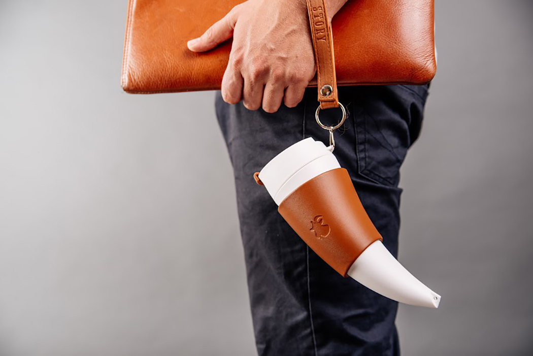 Peculiar shape，Creative and novel，small office , home office，outdoor sport，Convenient and concise，