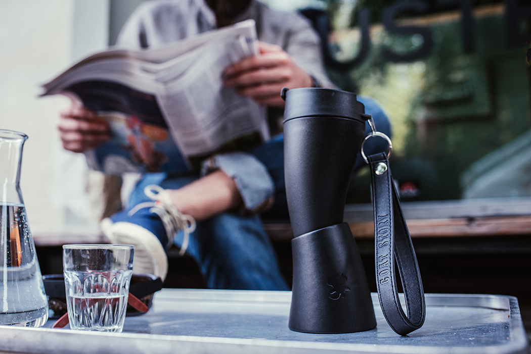 Peculiar shape，Creative and novel，small office , home office，outdoor sport，Convenient and concise，