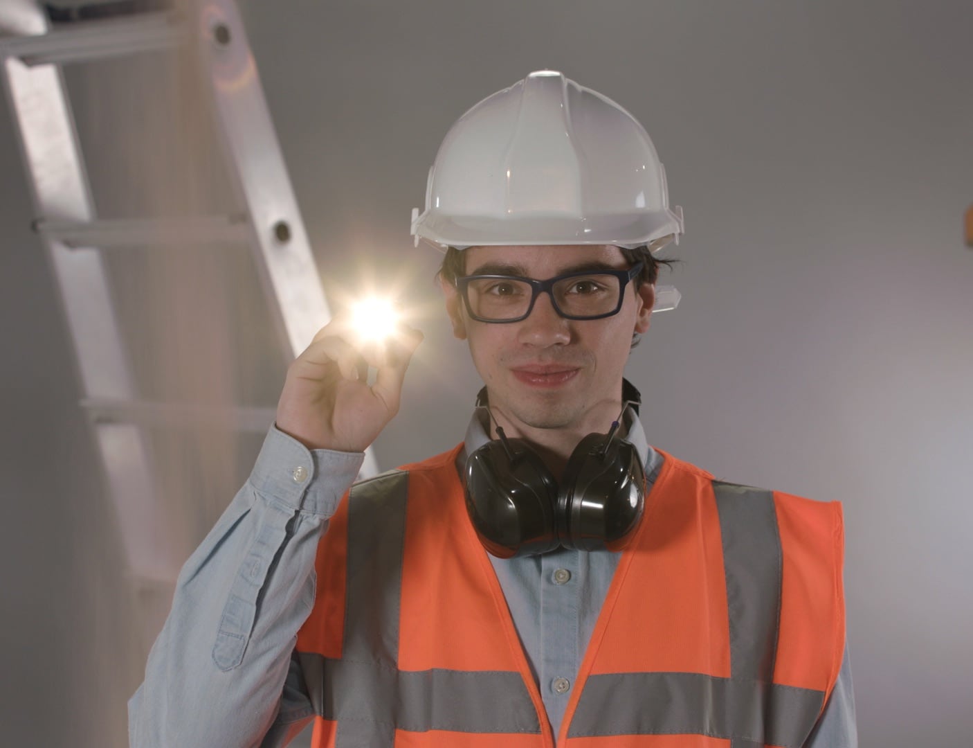 Multifunctional portable lamp，FlashLight，Allocacoc，