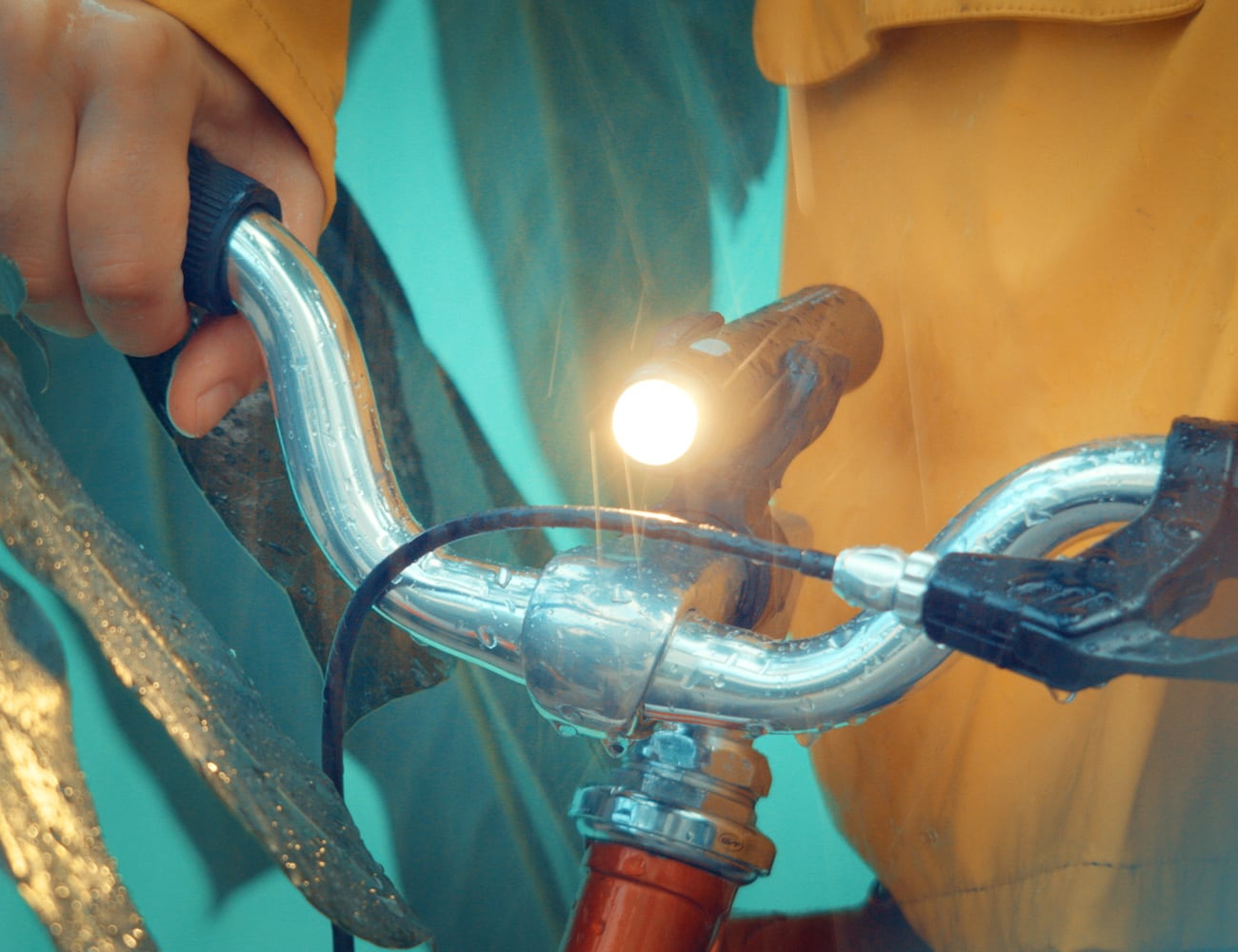 Multifunctional portable lamp，FlashLight，Allocacoc，