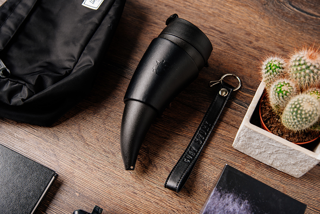 Peculiar shape，Creative and novel，small office , home office，outdoor sport，Convenient and concise，