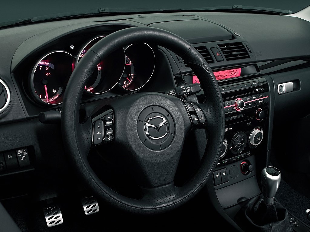 vehicle，Steering wheel，Interior，