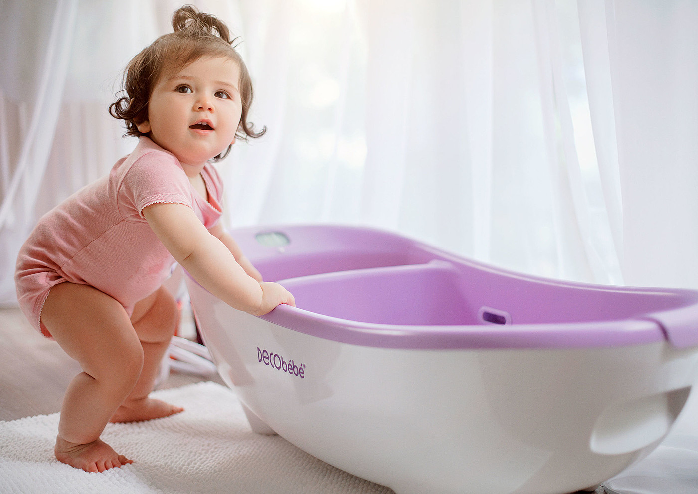 Baby bathtub ，Maternal and infant products，product design，2018 red dot award，