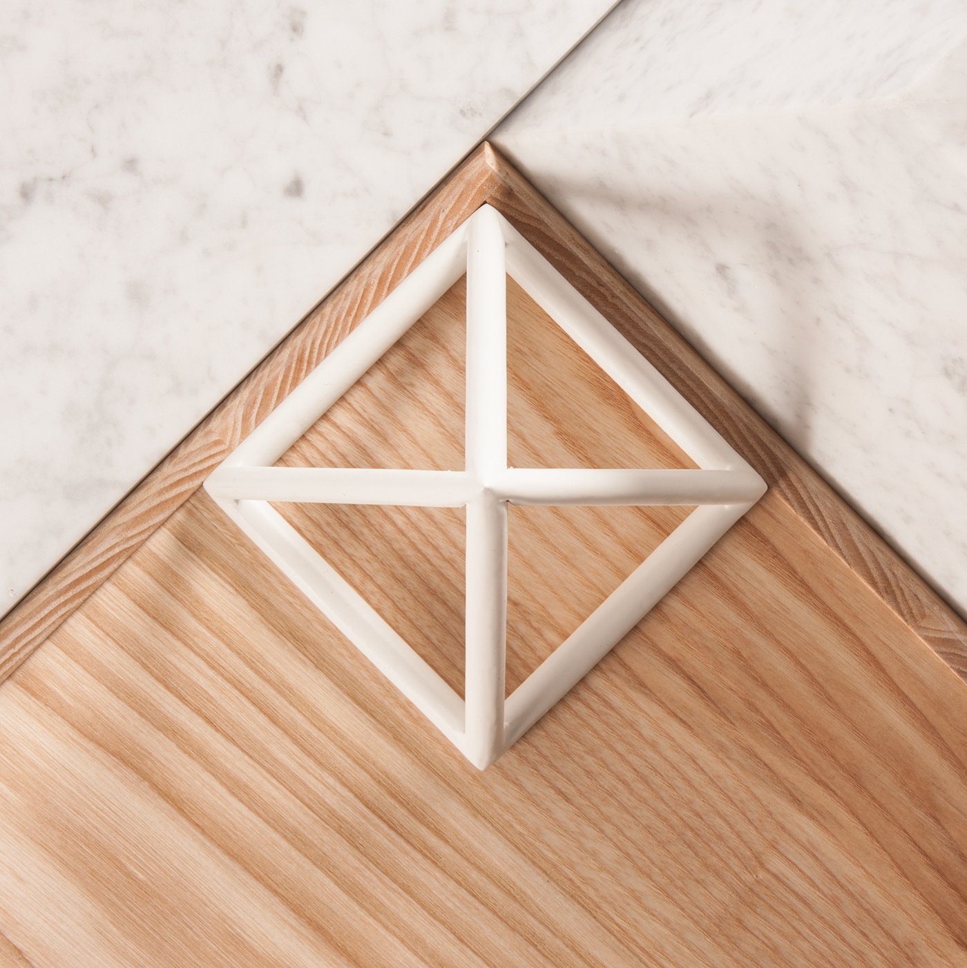 SPUTNIK-5，satellite，Coffee table，Marble，oak，Metal bar，