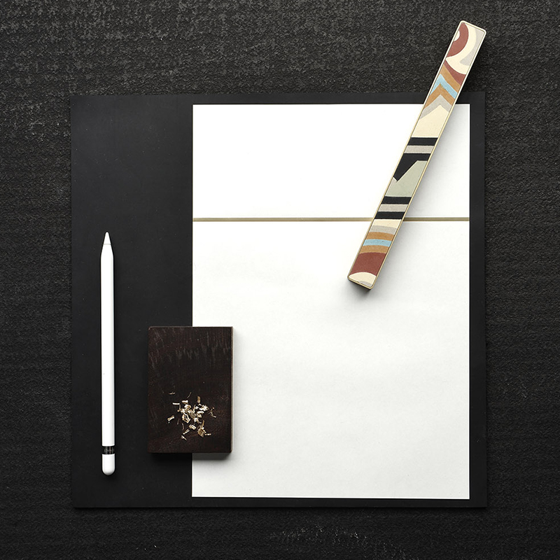 Fujian，prism，lodestone，Magnetic attraction，Paperweight，Minimalist，Cylindrical design，Sense of design，Color painting，bookshelf，Cultural and creative design，Characteristics of Southern Fujian，Tile，