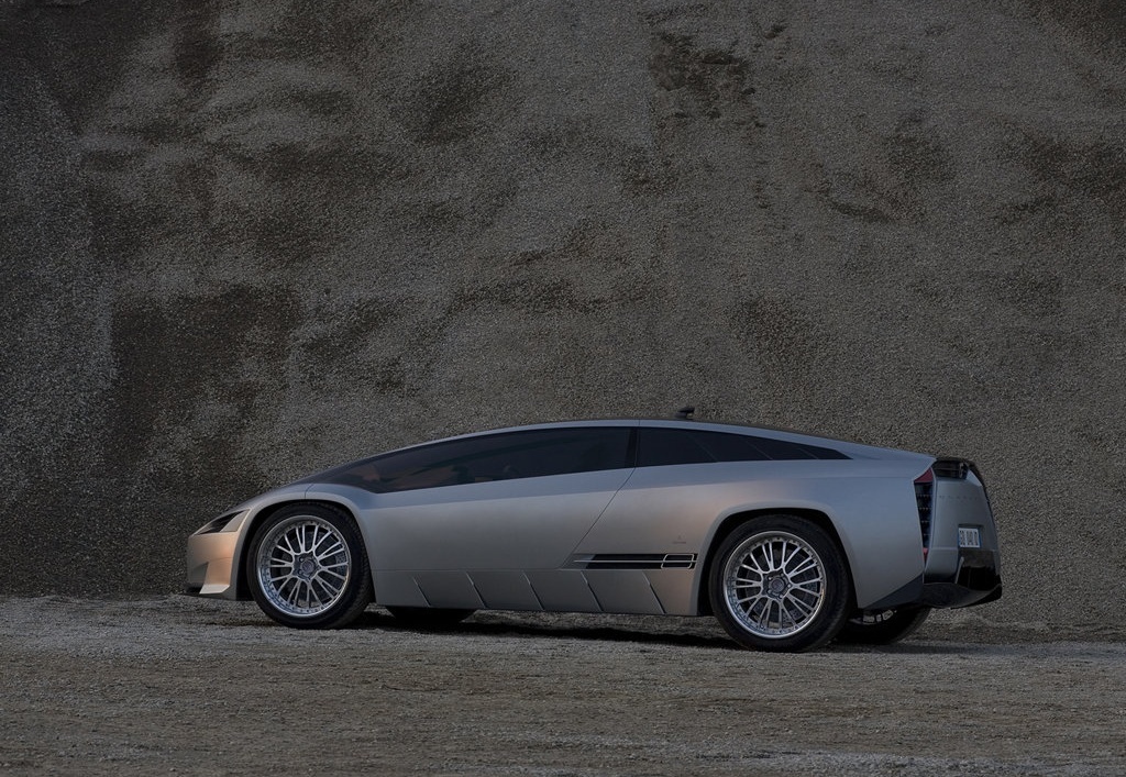 Italy，Sharp shape，Concept sports car，Excellent performance，Hybrid，