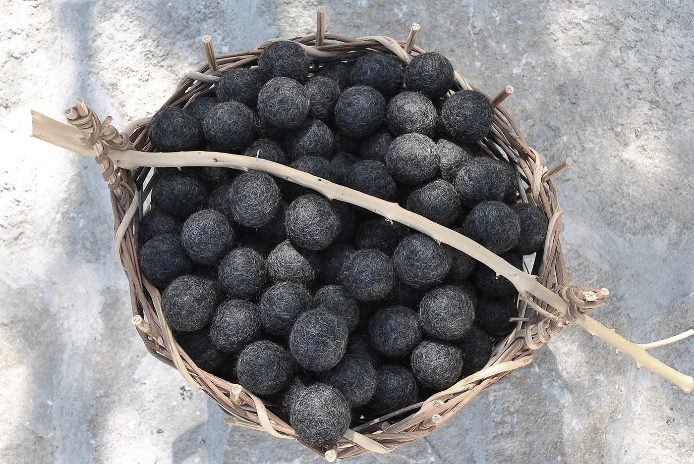 Black sheep，stool，BLACK SHEEP，