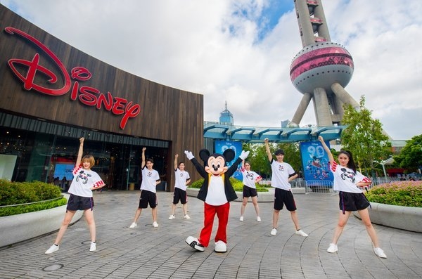 Steamboat Willie ，Disney，High end customization，vans，SWAROVSKI，