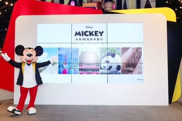 Steamboat Willie ，Disney，High end customization，vans，SWAROVSKI，