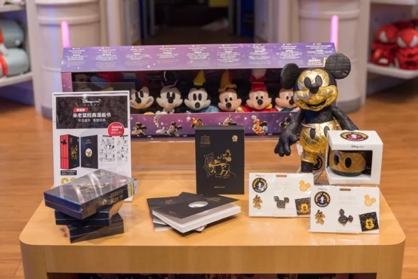 Steamboat Willie ，Disney，High end customization，vans，SWAROVSKI，