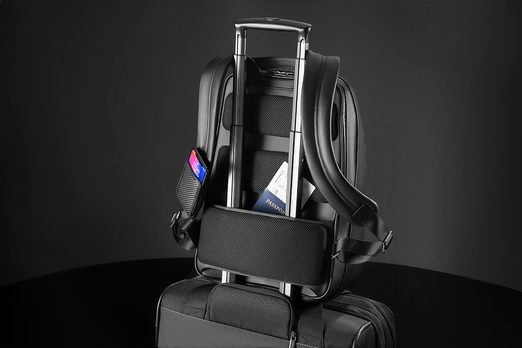 Leatherwear，carbon fibre，intelligence，knapsack，Lumzag，Armen Poghosyan，