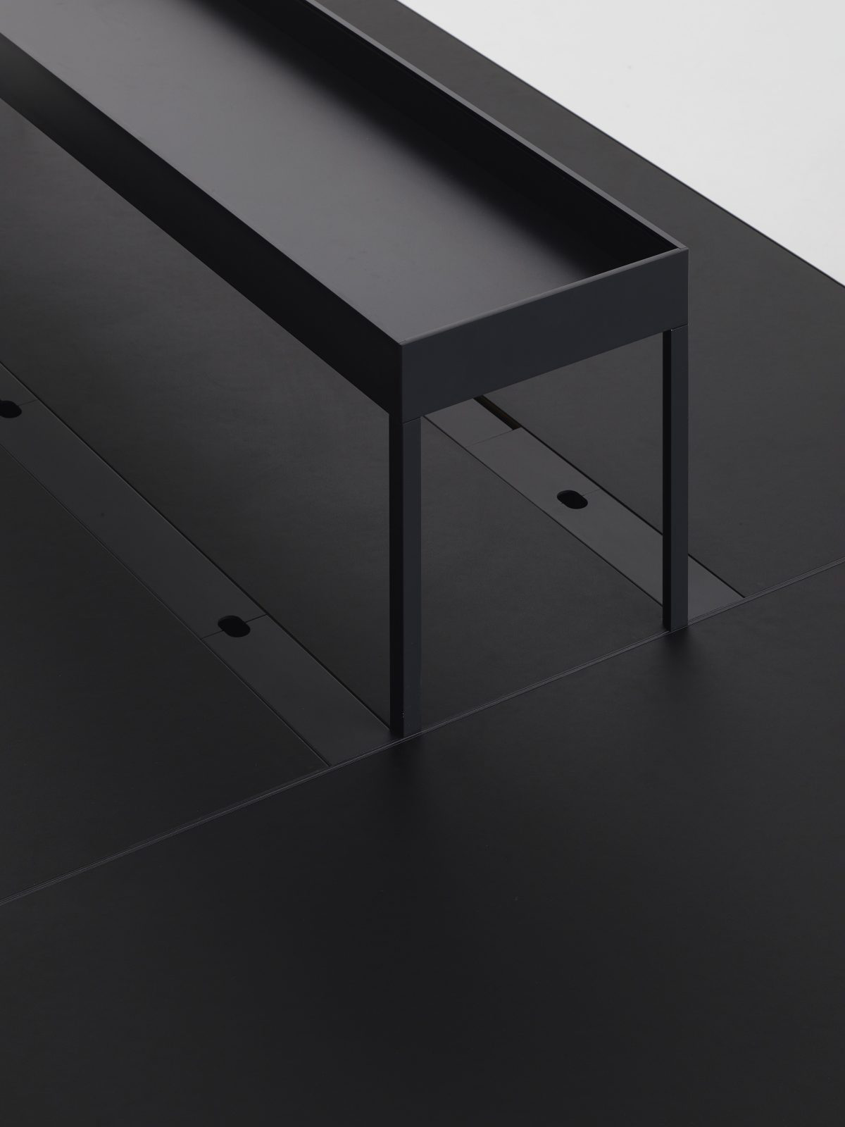 office equipment ，furniture，Minimalist，Black and white gray，gules，bookshelf，Can be assembled，Simplicity，desk，Office chair，The computer table，Universal wheel，Office products，serialization，