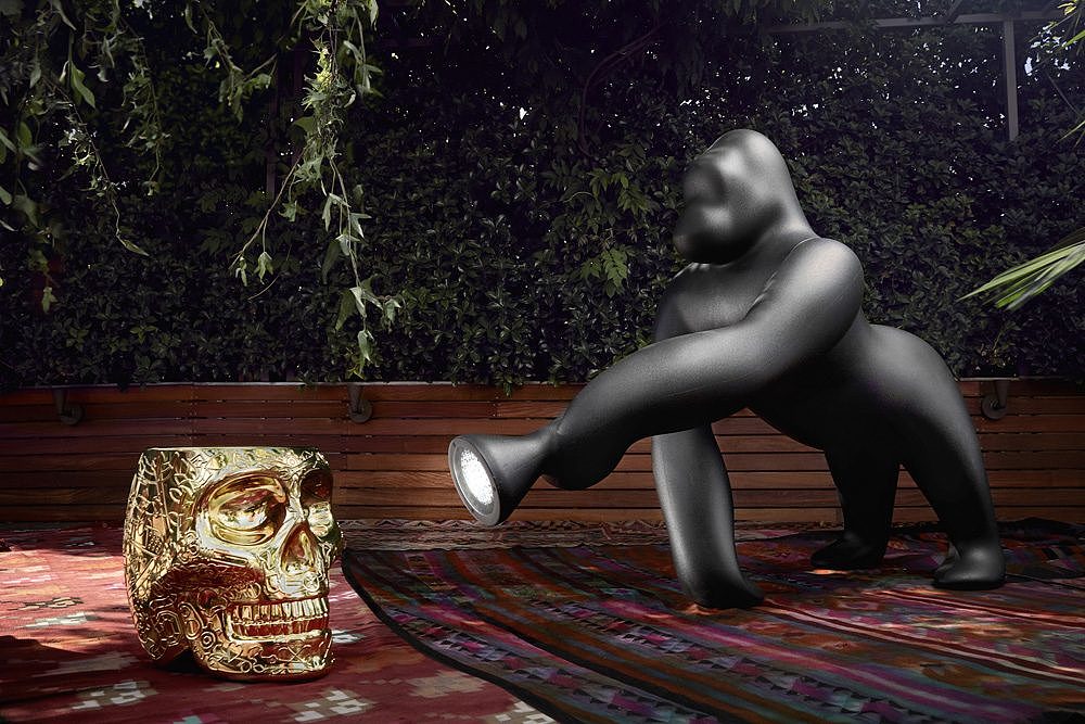 lamps and lanterns，black，Peter Jackson's King Kong，gorilla，