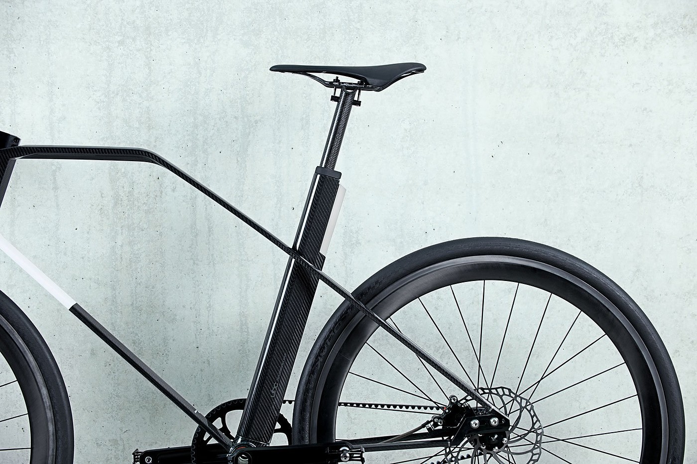 White paint，streamline，Light carbon fiber，Bicycle，Collen，Coren，