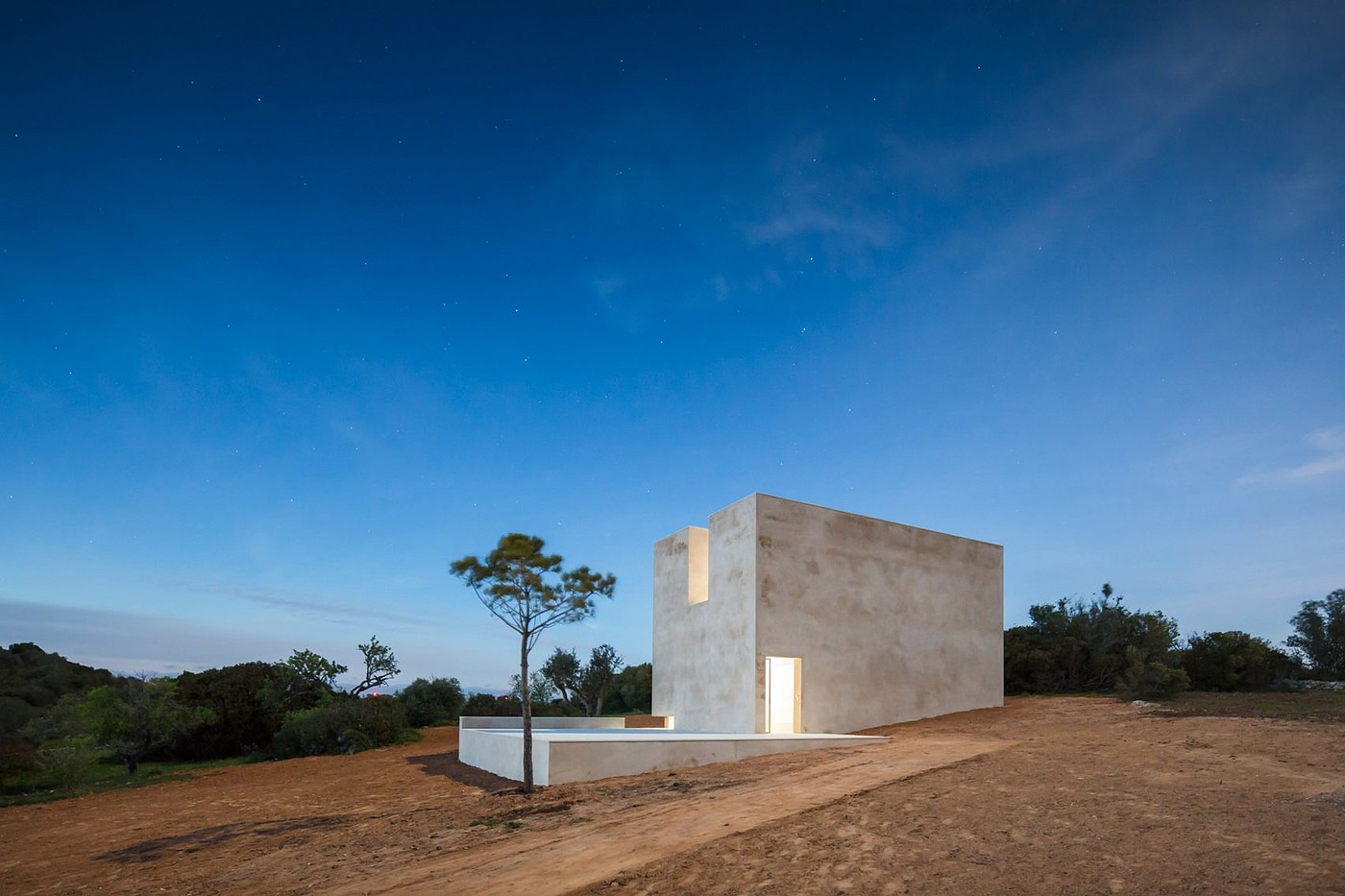 church，Architecture，Rural architecture，Portuguese buildings，architectural art，