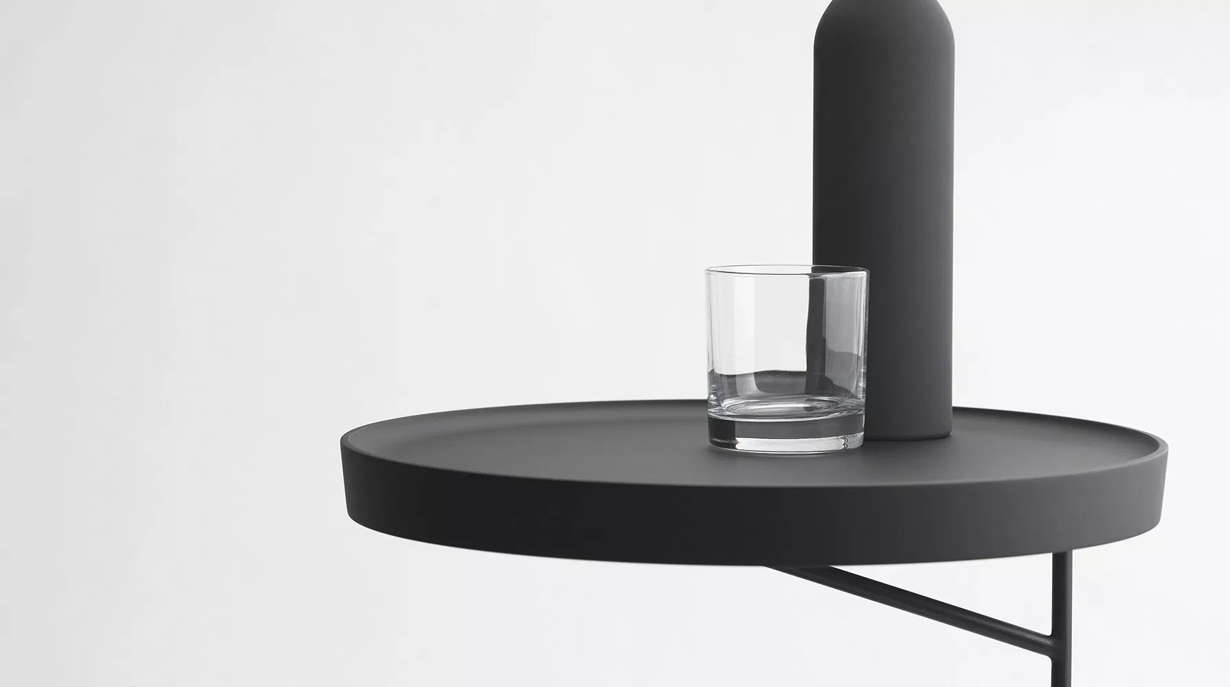 concrete，Wood carbon steel，Hong Kong，Italy，round table，