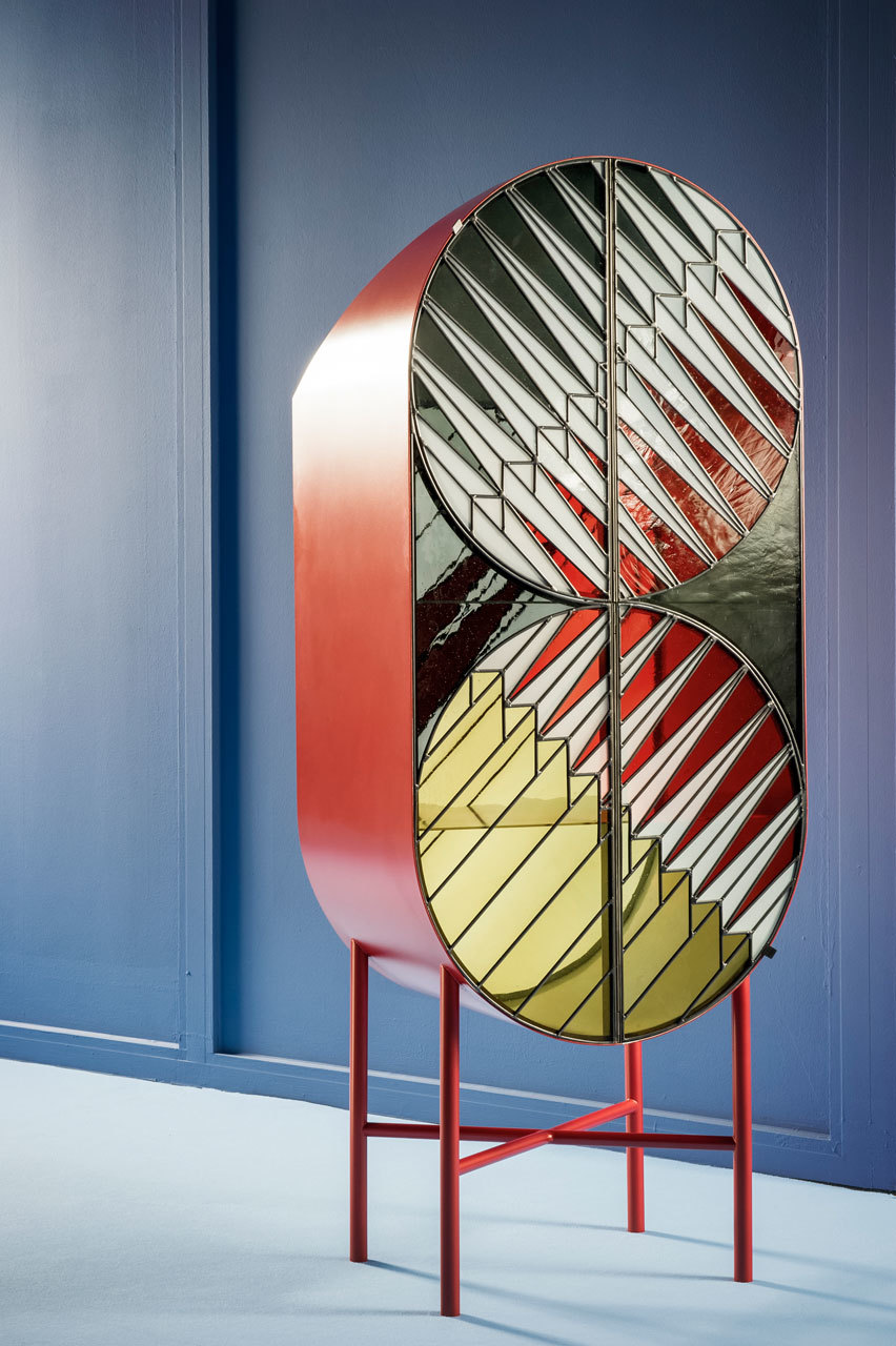 colour，Glass，capsule，Bookcase，