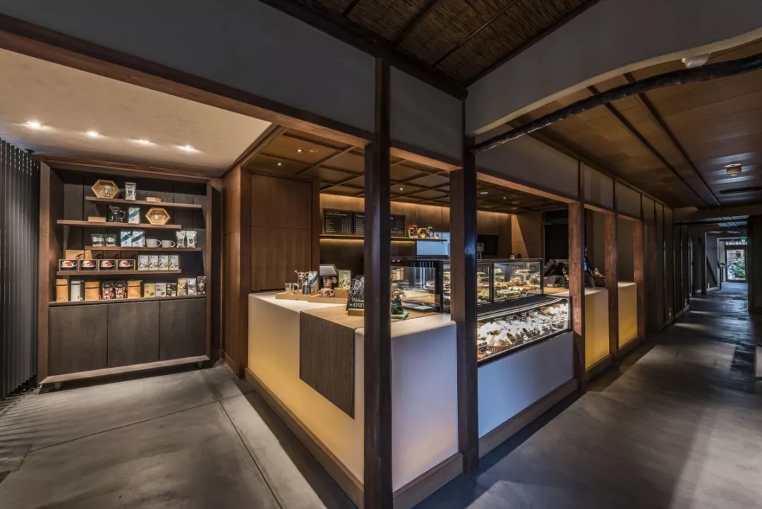 Starbucks，Flagship store，First，Peripheral products，jointly，