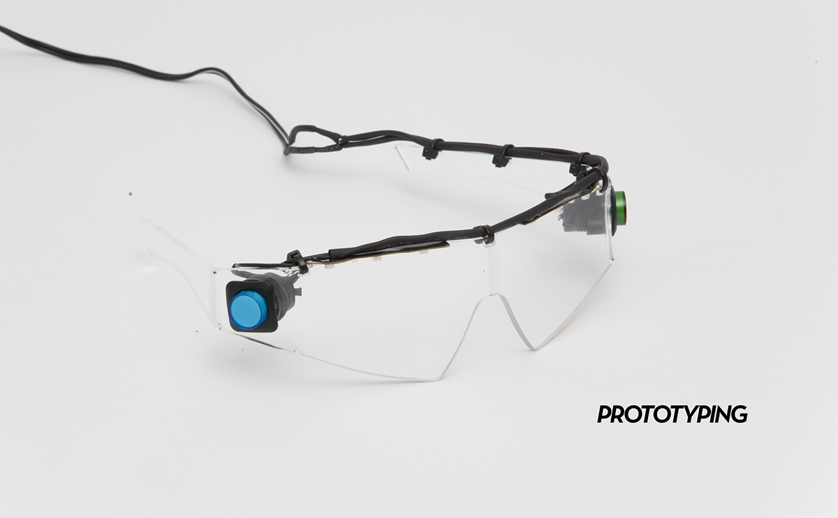 glasses，optics，outdoors，indoor，vision，