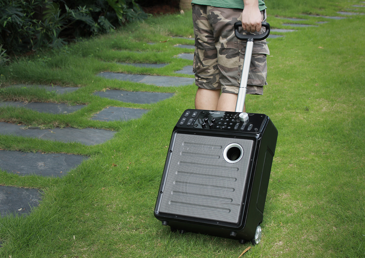 Intelligent speaker，