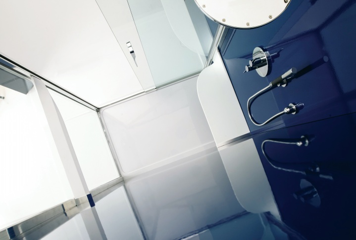 Sanitary products ，red dot，