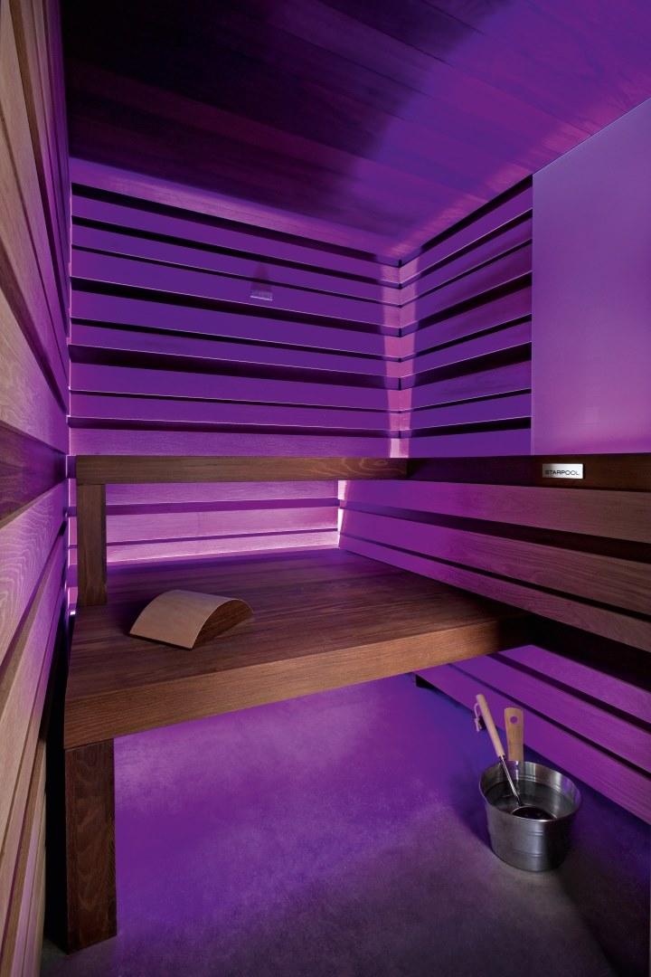 Sanitary products ，red dot，