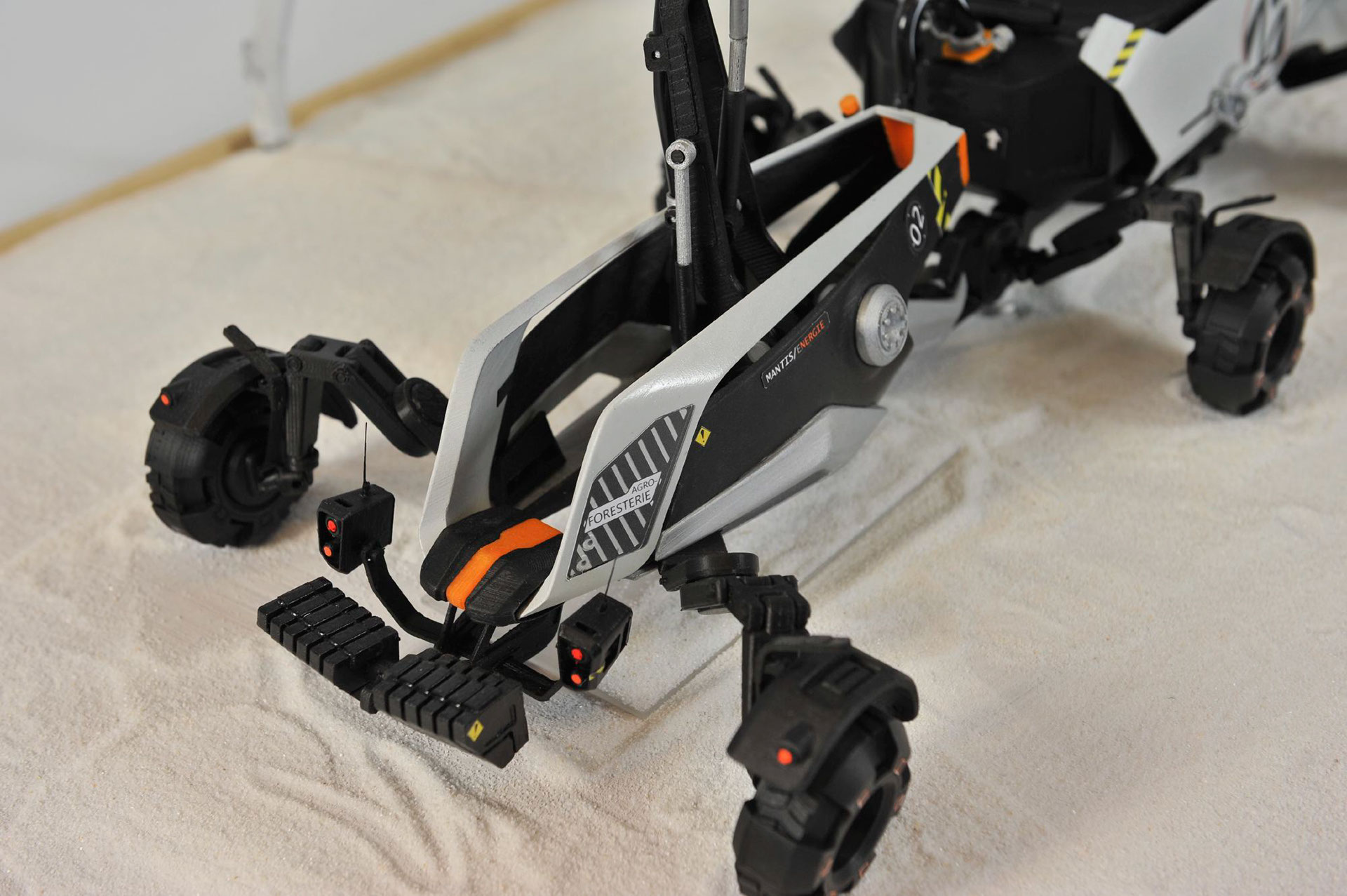 Bionics Design ，product design，Autonomous cutting machine，