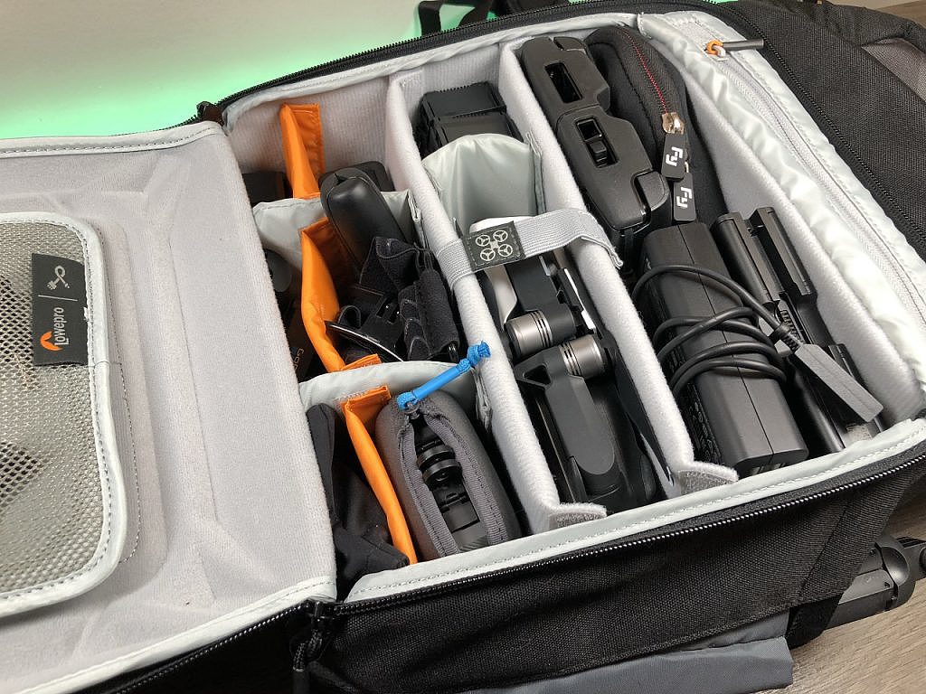 2018 red dot award，UAV，knapsack，function，