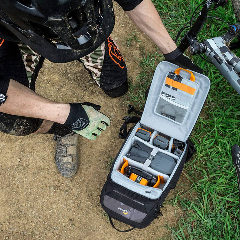 2018 red dot award，UAV，knapsack，function，