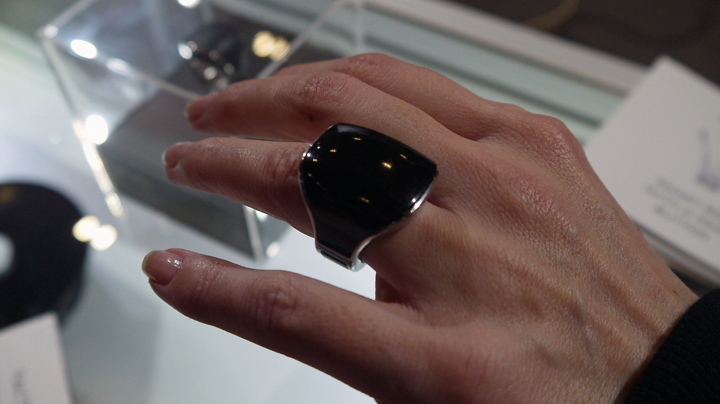 2018 red dot award，fashion，Smart wearable device，