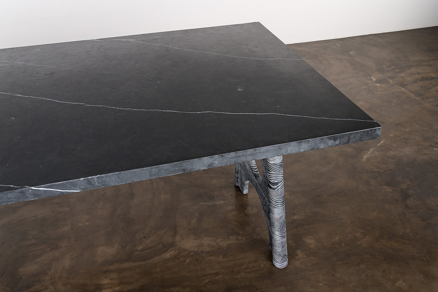 FOUNDARY TABLE，桌子，办公，大理石，金属陶瓷，实心橡木，