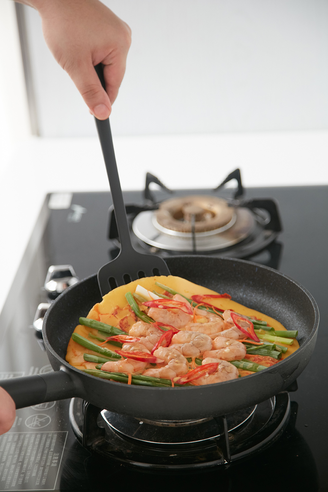 JIA，Monolithic，cooker，kitchen，black，Isamu Noguchi Award，Minimalist，