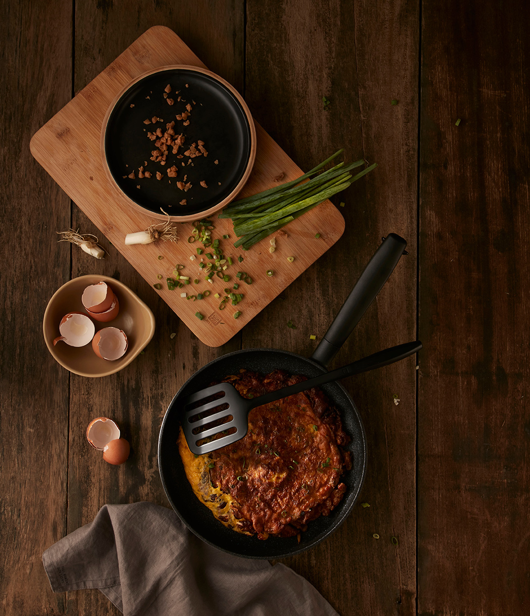 JIA，Monolithic，cooker，kitchen，black，Isamu Noguchi Award，Minimalist，