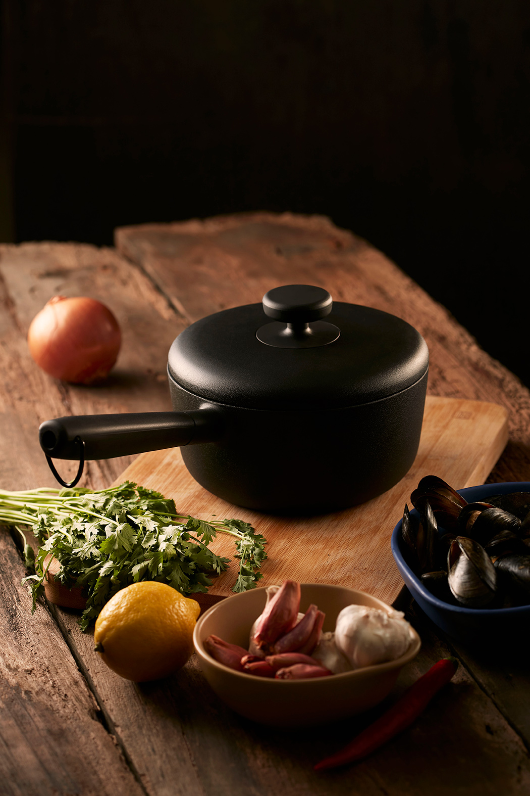 JIA，Monolithic，cooker，kitchen，black，Isamu Noguchi Award，Minimalist，