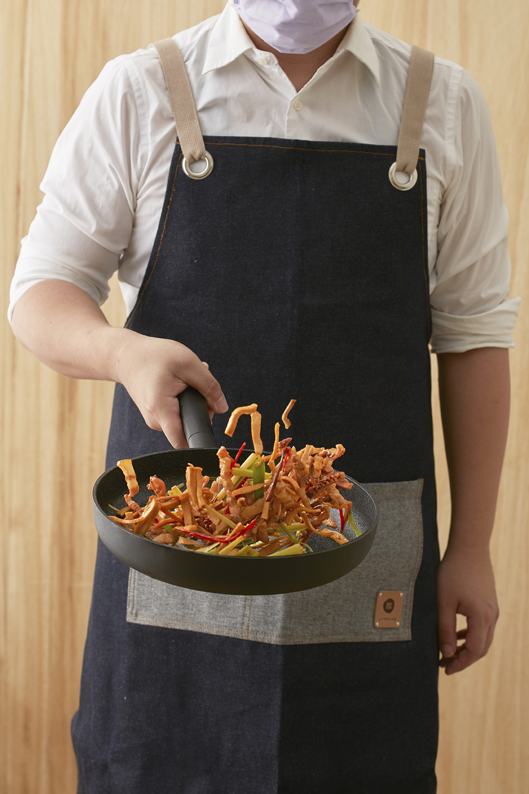 JIA，Monolithic，cooker，kitchen，black，Isamu Noguchi Award，Minimalist，