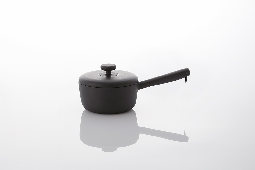 JIA，Monolithic，cooker，kitchen，black，Isamu Noguchi Award，Minimalist，