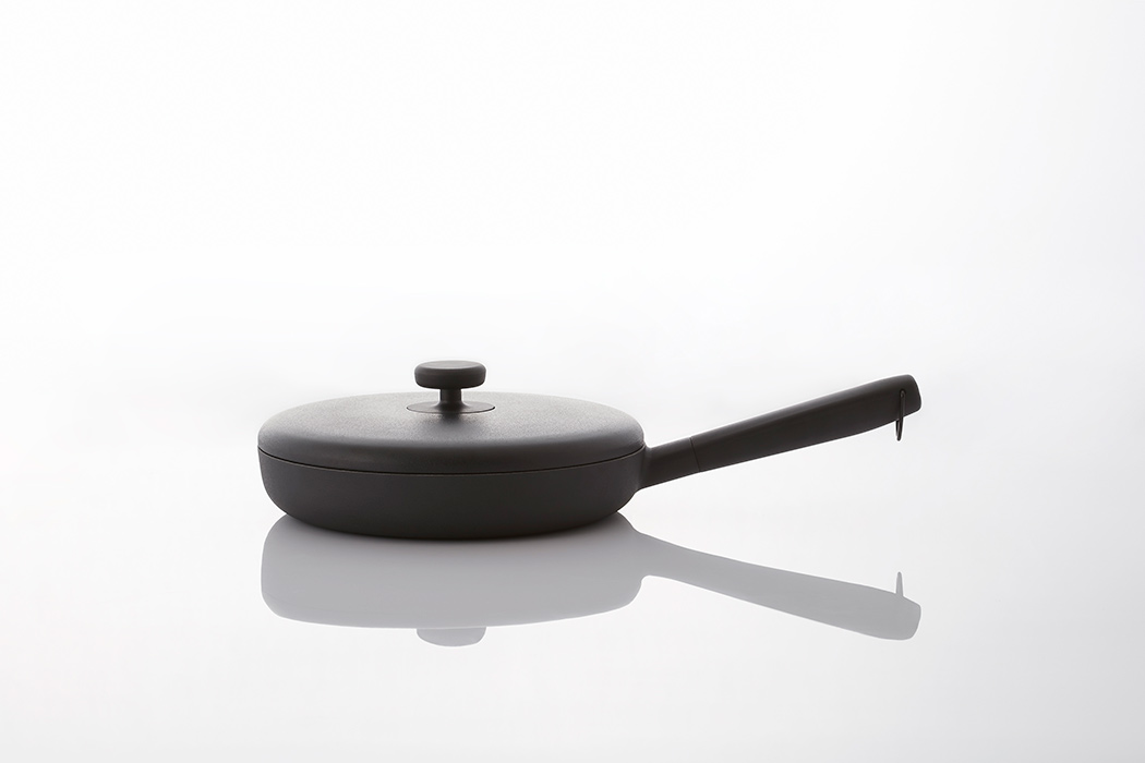 JIA，Monolithic，cooker，kitchen，black，Isamu Noguchi Award，Minimalist，