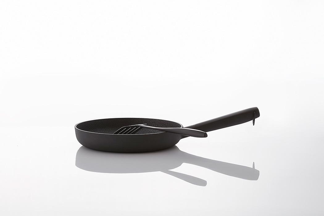 JIA，Monolithic，cooker，kitchen，black，Isamu Noguchi Award，Minimalist，