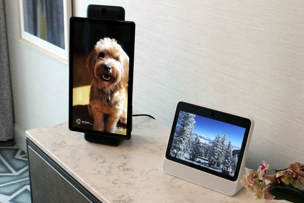 white，Intelligent speaker，Portal，