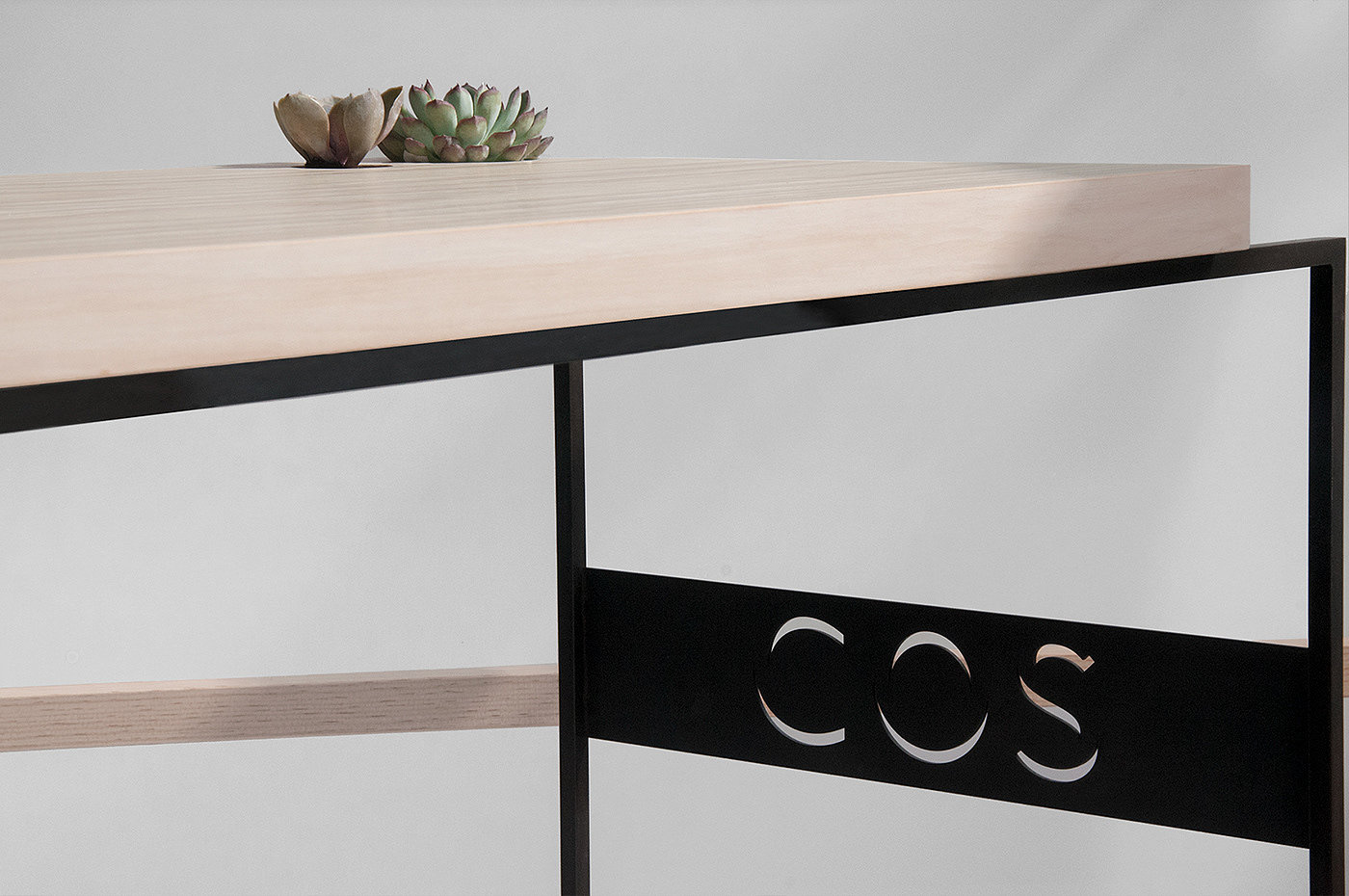 Minimalist，Table，wooden ，cos，