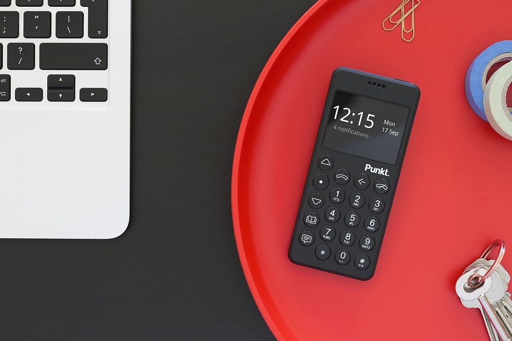 communication，black，strong，mobile phone，
