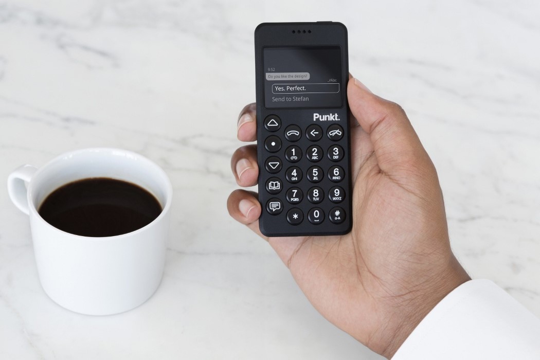 communication，black，strong，mobile phone，