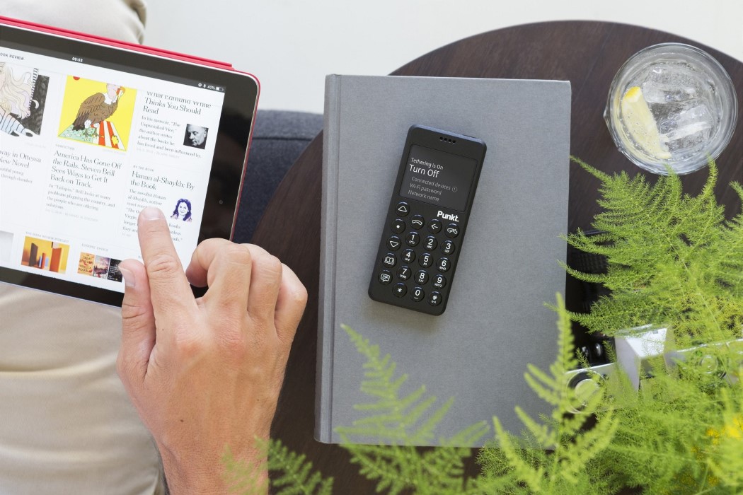 communication，black，strong，mobile phone，